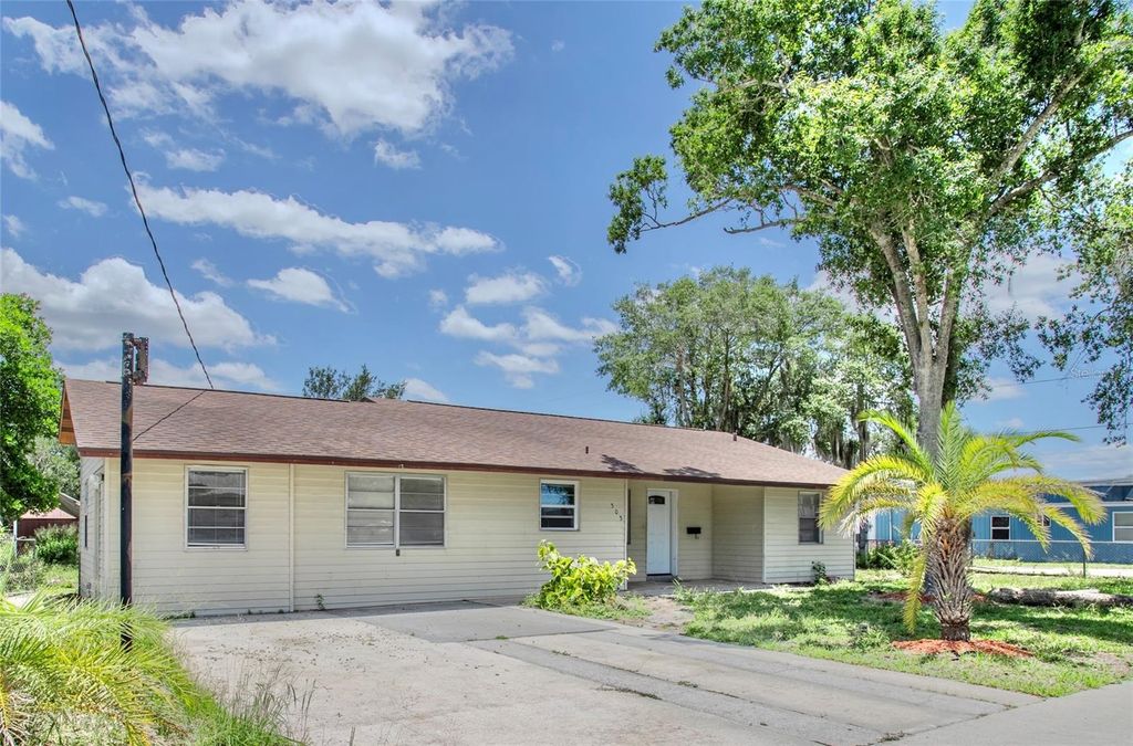 Image 1 of property listing at 505 FIELDER BOULEVARD, Sebring, FL 33870