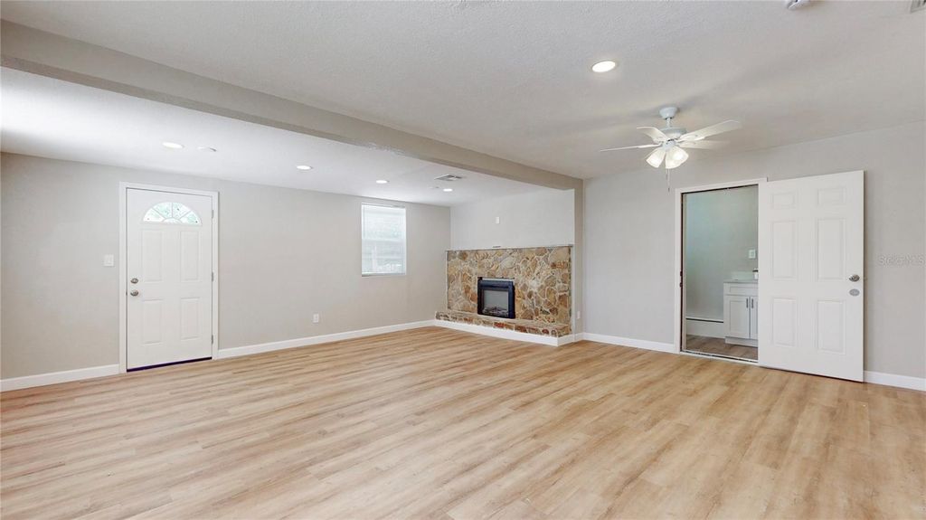 Image 13 of property listing at 505 FIELDER BOULEVARD, Sebring, FL 33870