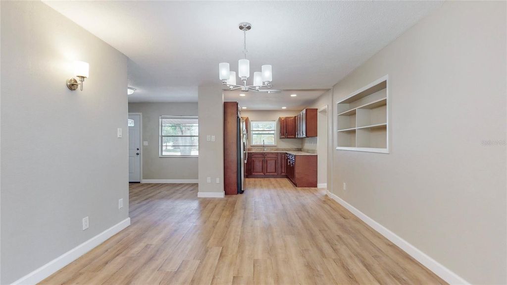 Image 7 of property listing at 505 FIELDER BOULEVARD, Sebring, FL 33870