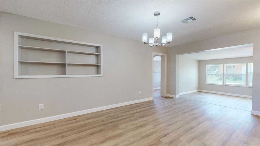 Image 8 of property listing at 505 FIELDER BOULEVARD, Sebring, FL 33870