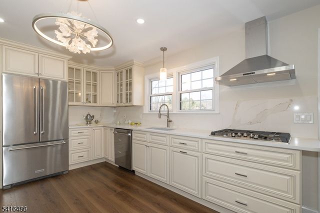 5 Saint Clair Rd, Harding Twp., NJ 07960