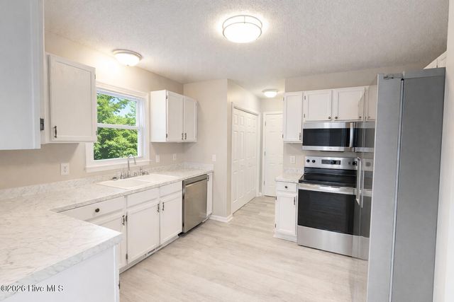 23 Glenn Oak Drive, Sanford, NC 27332