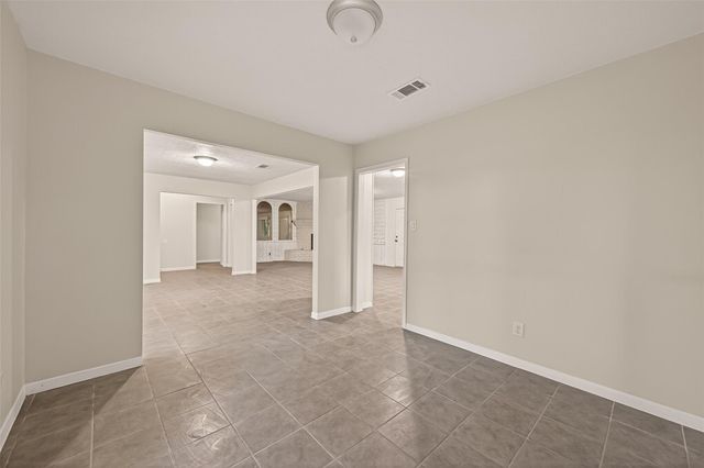 9 N Amburn Road, Texas City, TX 77591
