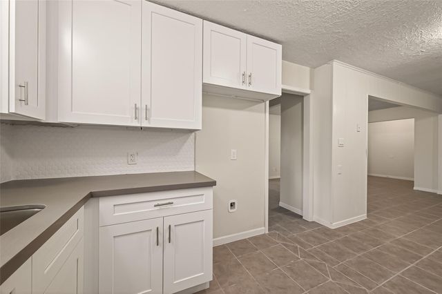 9 N Amburn Road, Texas City, TX 77591