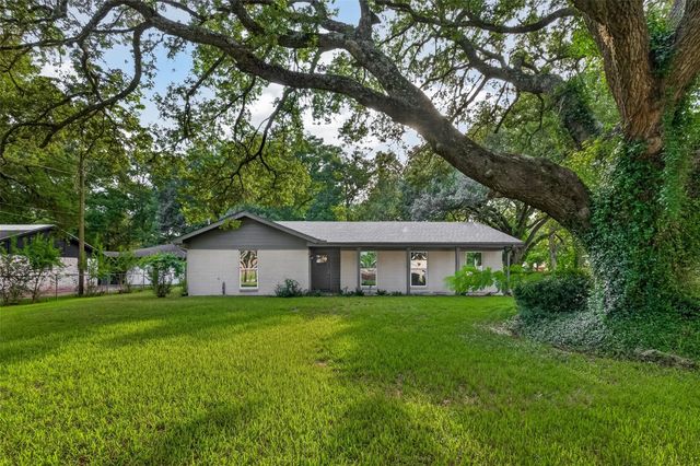 9 N Amburn Road, Texas City, TX 77591