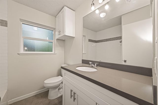 9 N Amburn Road, Texas City, TX 77591