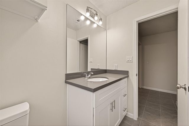 9 N Amburn Road, Texas City, TX 77591