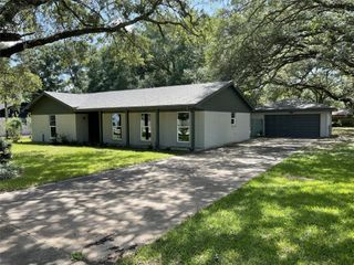 9 N Amburn Road, Texas City, TX 77591