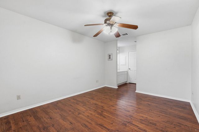 17509 Village DR, Dripping Springs, TX 78620