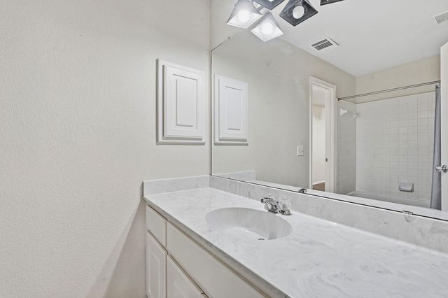17509 Village DR, Dripping Springs, TX 78620