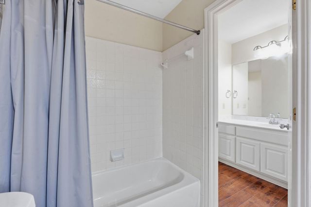 17509 Village DR, Dripping Springs, TX 78620