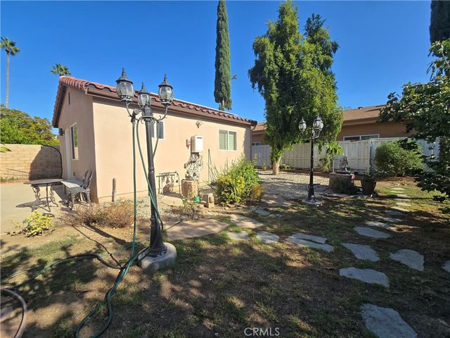 18546 Elkwood Street, Reseda, CA 91335
