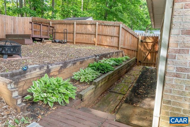 505 EASTBROOK DR, Charlottesville, VA 22901
