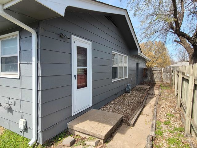 1227 W Fultz, Wichita, KS 67217