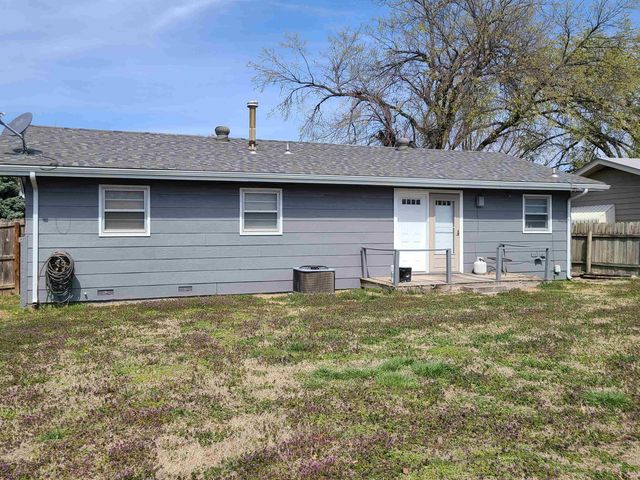 1227 W Fultz, Wichita, KS 67217