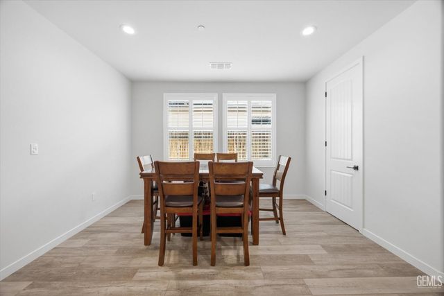 9824 Fort Sanders Avenue, Bakersfield, CA 93311