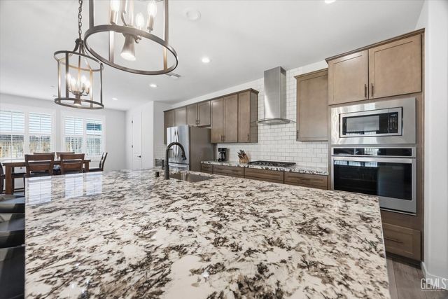 9824 Fort Sanders Avenue, Bakersfield, CA 93311