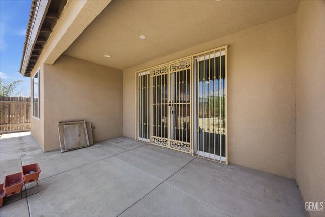 9824 Fort Sanders Avenue, Bakersfield, CA 93311