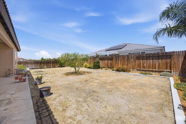 9824 Fort Sanders Avenue, Bakersfield, CA 93311