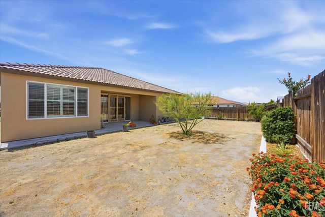 9824 Fort Sanders Avenue, Bakersfield, CA 93311