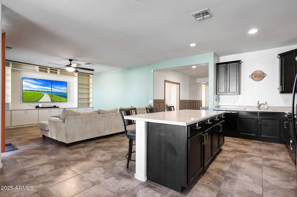 12210 W BOHNE Street, Tolleson, AZ 85353