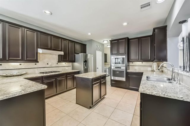 22618 Pineleigh Court, Tomball, TX 77375