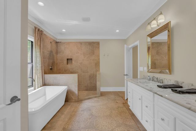 825 Shady Pl, Smithville, TN 37166