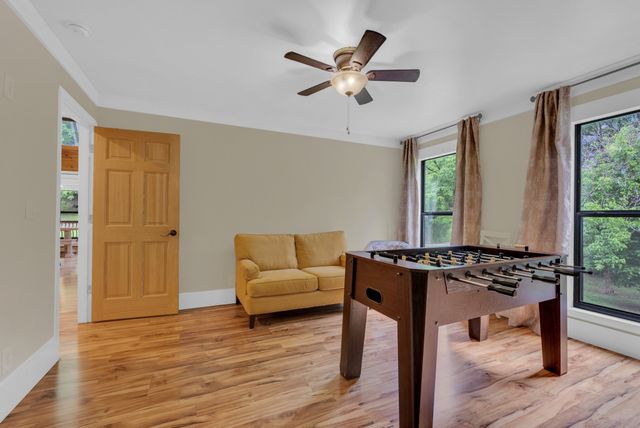 825 Shady Pl, Smithville, TN 37166
