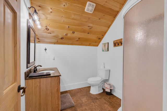 825 Shady Pl, Smithville, TN 37166