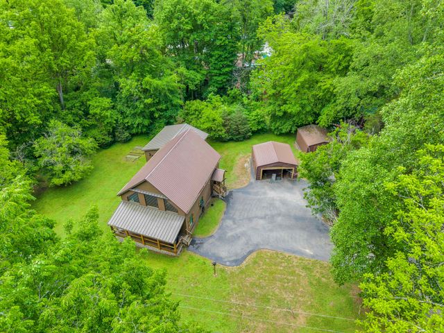 825 Shady Pl, Smithville, TN 37166