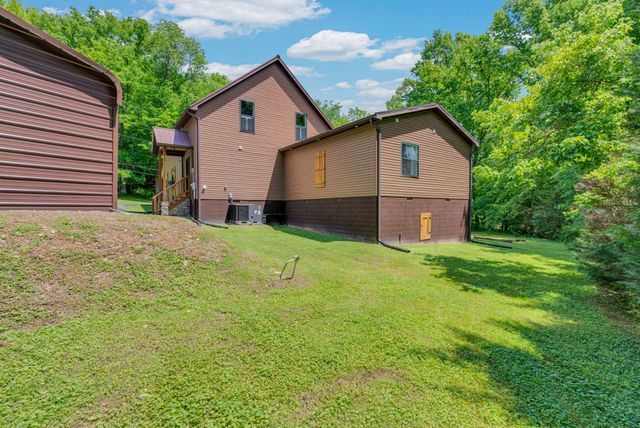 825 Shady Pl, Smithville, TN 37166