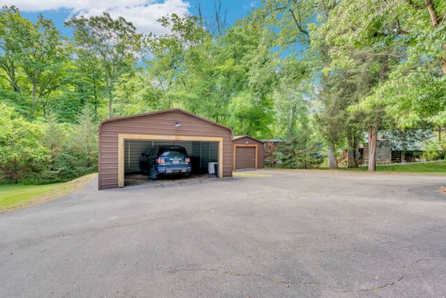 825 Shady Pl, Smithville, TN 37166