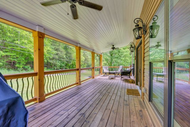 825 Shady Pl, Smithville, TN 37166