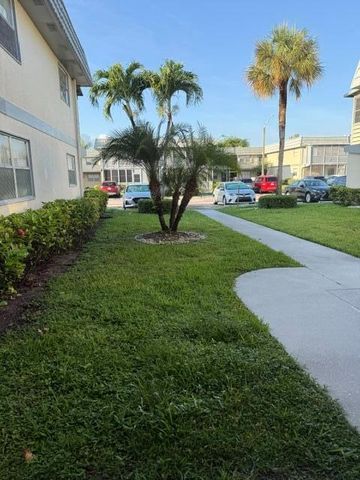 394 Brittany Drive 394, Delray Beach, FL 33446