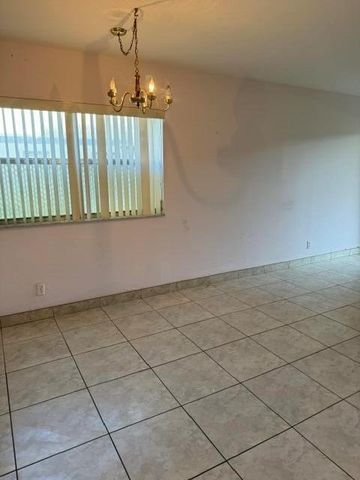 394 Brittany Drive 394, Delray Beach, FL 33446