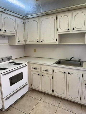 394 Brittany Drive 394, Delray Beach, FL 33446
