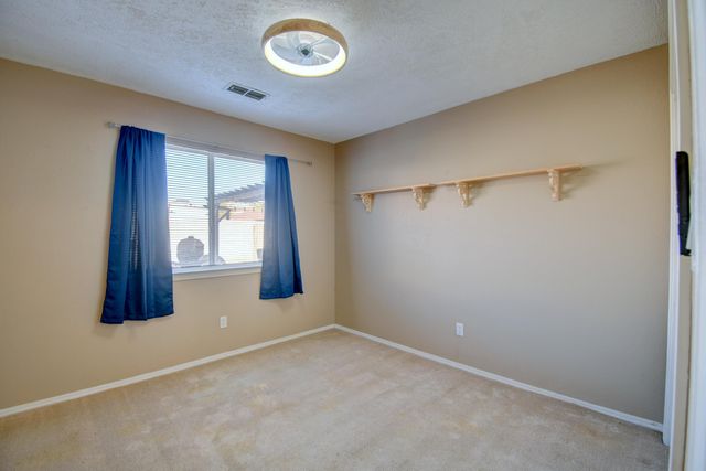 9615 Tristani Road SW, Albuquerque, NM 87121