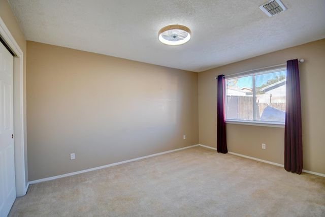 9615 Tristani Road SW, Albuquerque, NM 87121