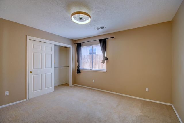 9615 Tristani Road SW, Albuquerque, NM 87121