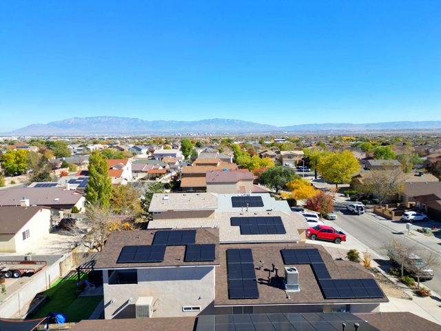 9615 Tristani Road SW, Albuquerque, NM 87121