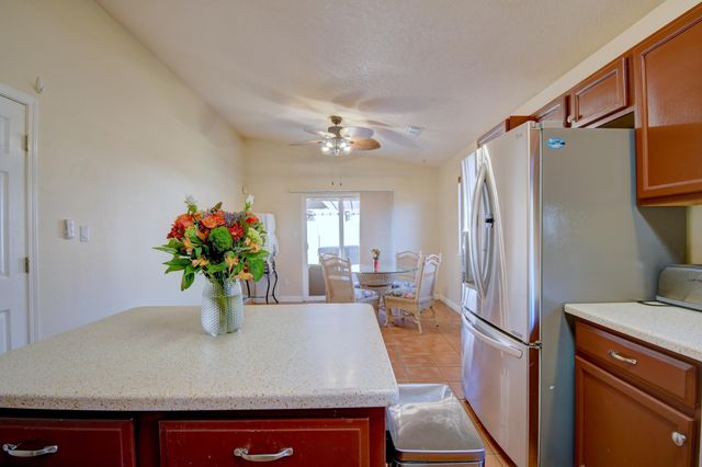 9615 Tristani Road SW, Albuquerque, NM 87121