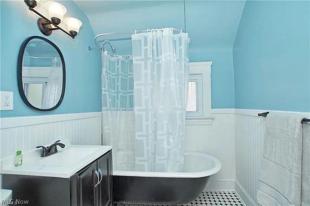 3613 Henritze Avenue, Cleveland, OH 44109