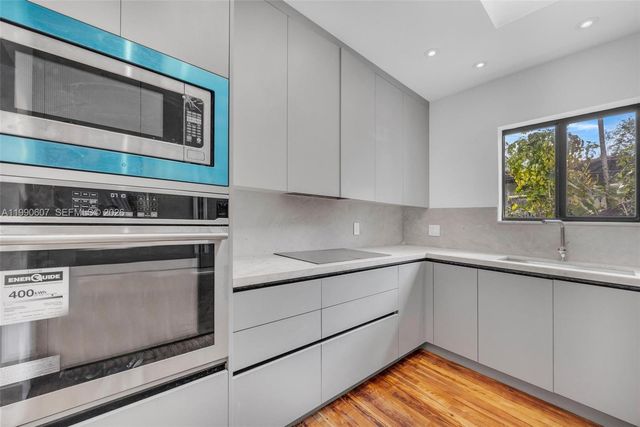 880 NE 72nd Ter, Miami, FL 33138