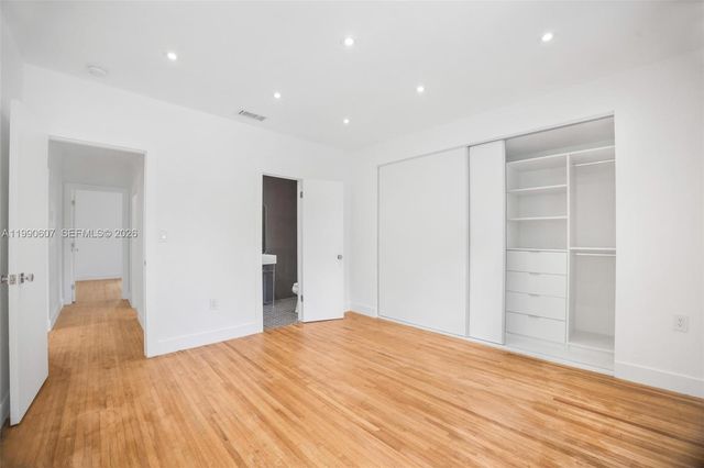 880 NE 72nd Ter, Miami, FL 33138