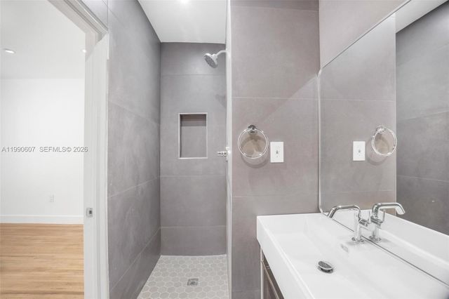 880 NE 72nd Ter, Miami, FL 33138