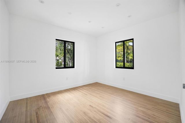 880 NE 72nd Ter, Miami, FL 33138