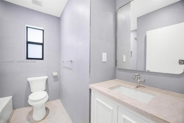 880 NE 72nd Ter, Miami, FL 33138