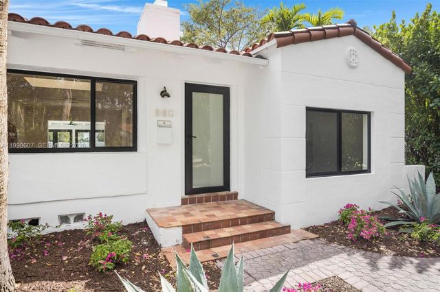 880 NE 72nd Ter, Miami, FL 33138