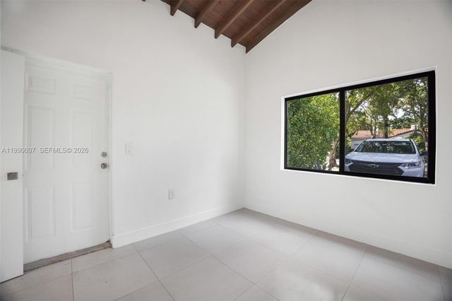 880 NE 72nd Ter, Miami, FL 33138