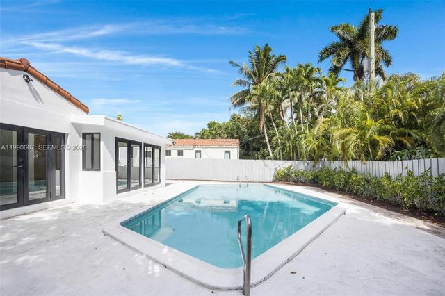 880 NE 72nd Ter, Miami, FL 33138